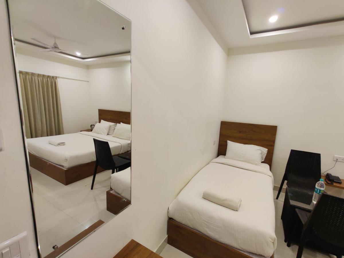 Hotel Airport City Dod Jala Zewnętrze zdjęcie